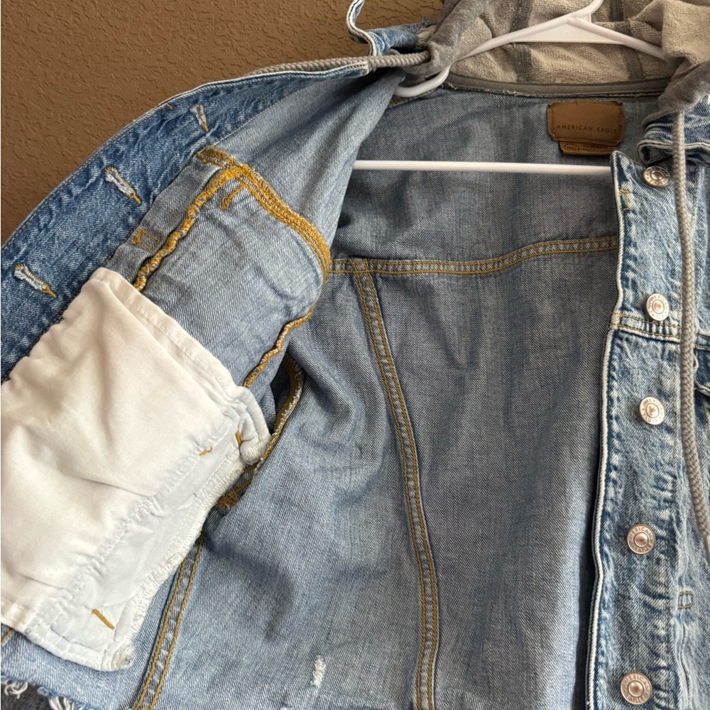 AE Cropped Hooded Denim Jacket - Picture 6 of 9
